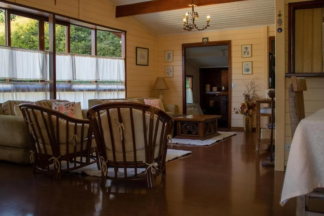 Casa Com Lareira E Lazer, Em Campos Do Jordao Sp Vila 0*,  Brasil